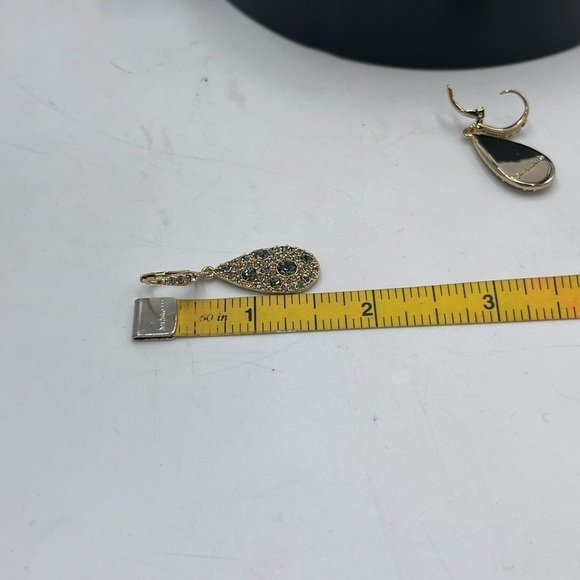 Givenchy Womens Gold Tone Grey Crystal Dangle Teardrop Earrings New - Picture 15 of 16